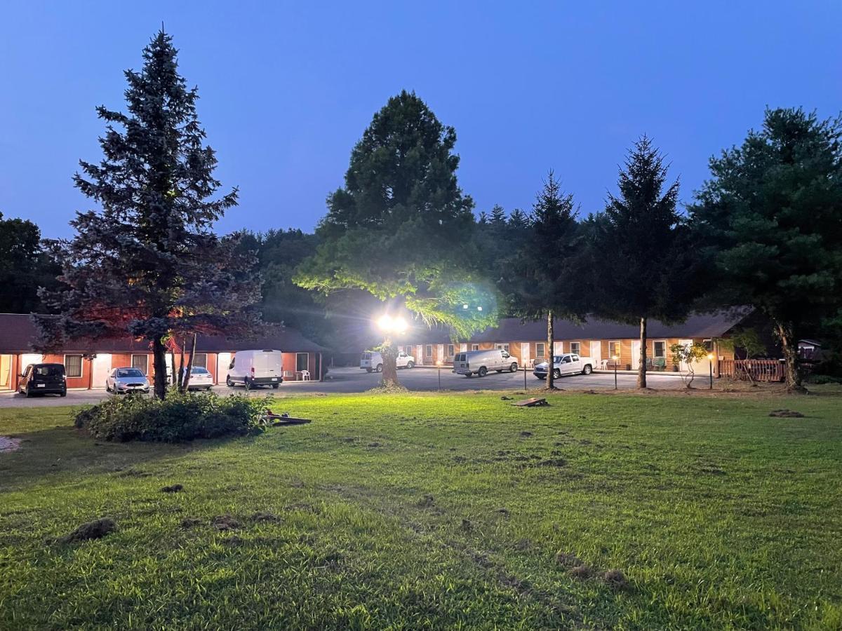 Pine Valley Motel Spruce Pine Zewnętrze zdjęcie